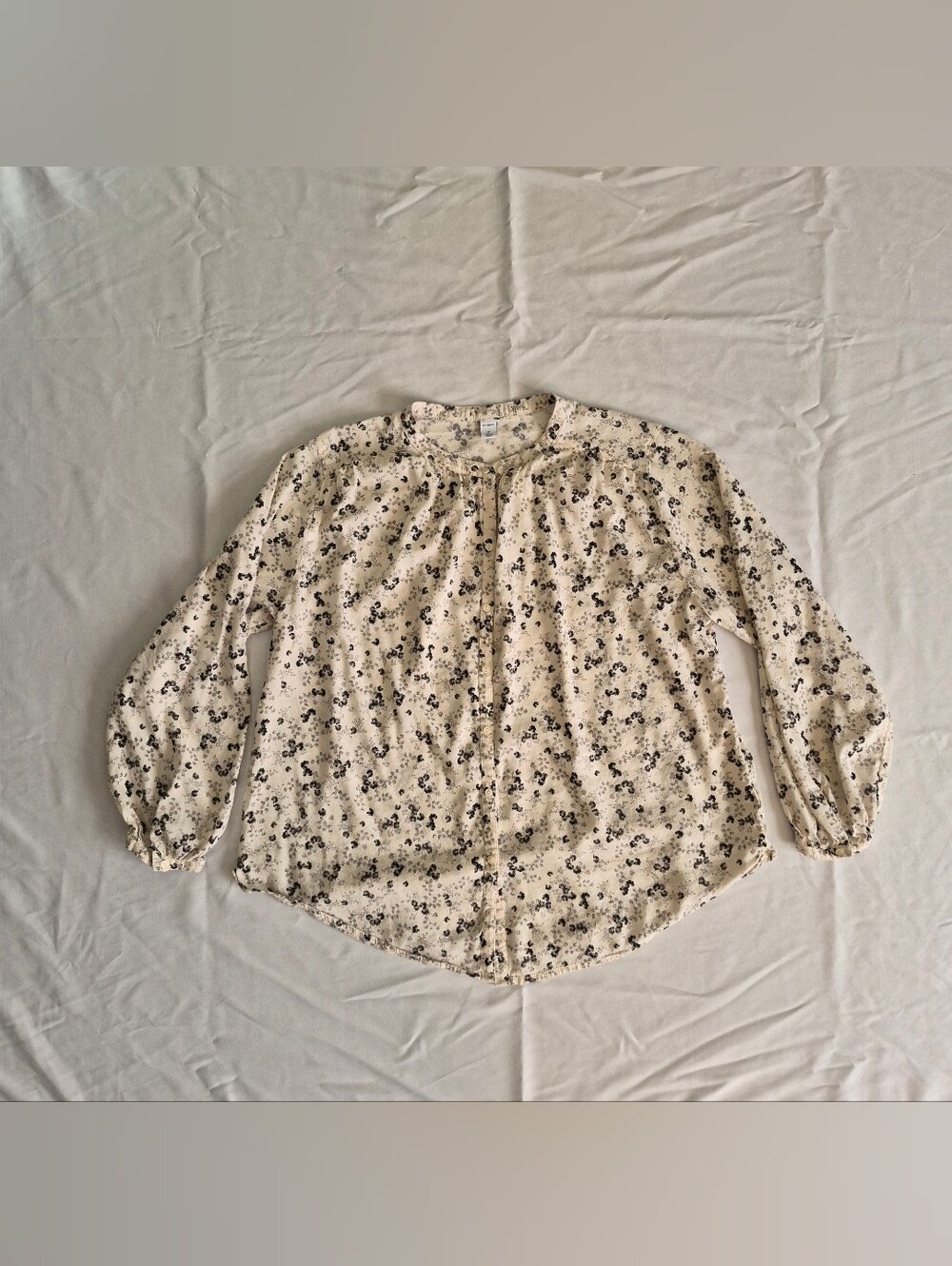 Old Navy Womens Long Sleeve Cream Floral Button Down Blouse Size Medium